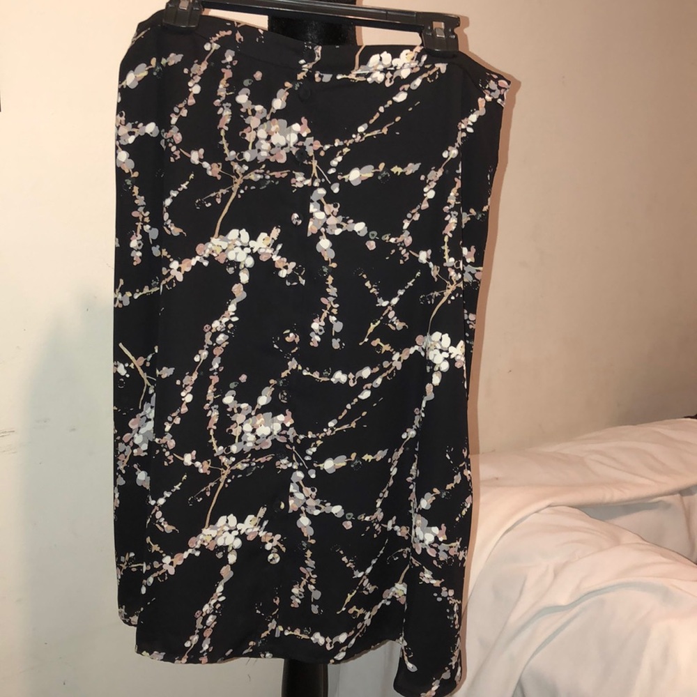 Daniel Rainn skirt